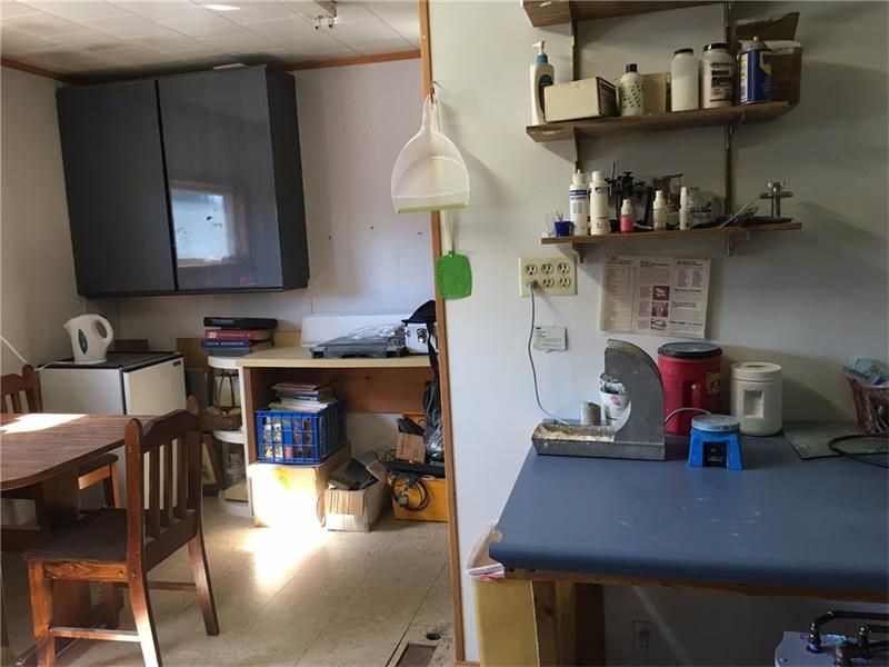 23 Spring St, Dexter, ME 04930